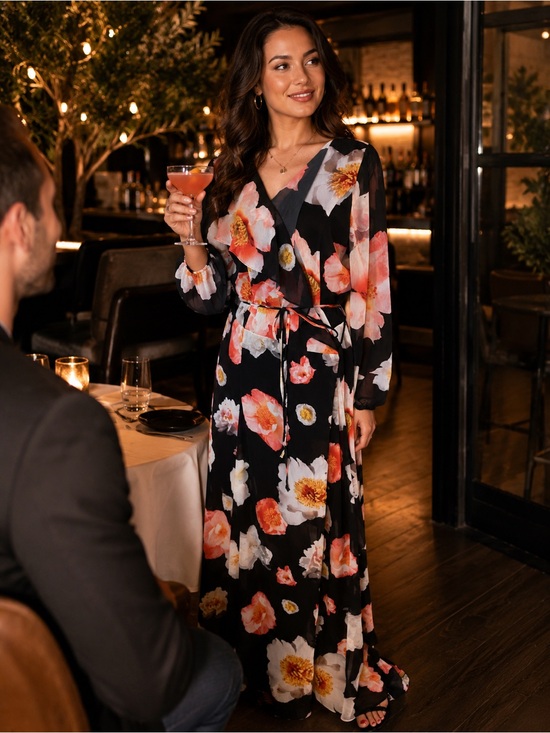 Gianni Bini Dresses & Skirts - 💕Gianni Bini Black Floral Maxi Dress with Pink and White Blooms